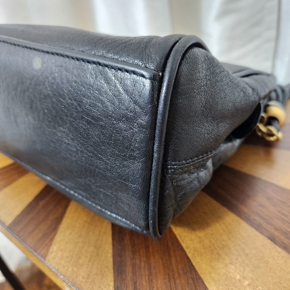 Vintage Tignanello Black Leather Purse Tassle Shoulder Strap Gold Hardware - Picture 12 of 13